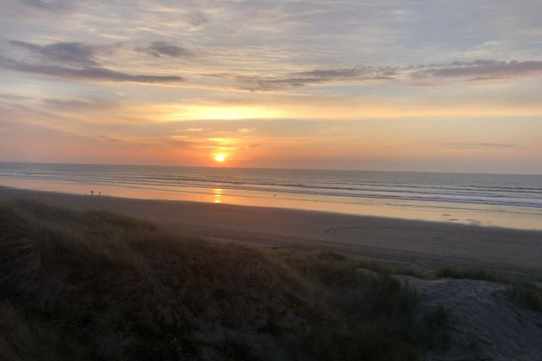 Photo of property in 13a Mack Street, Foxton Beach, Foxton, 4815