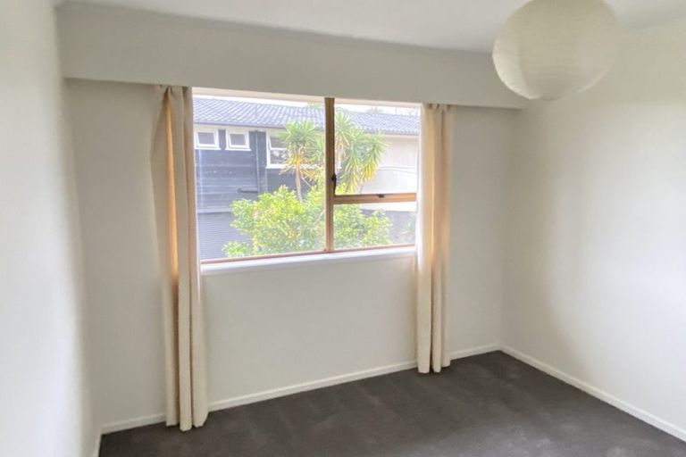 Photo of property in 81 Weatherly Road, Torbay, Auckland, 0630