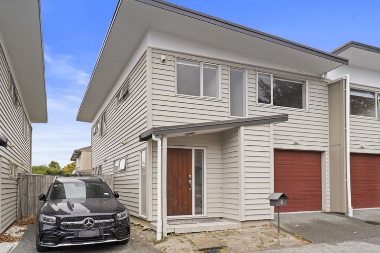 Photo of property in 4/45a Swanson Road, Henderson, Auckland, 0610