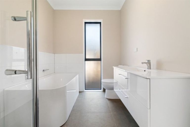 Photo of property in 44 Charlotte Drive, Omokoroa, 3114