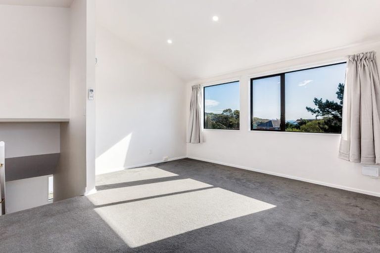 Photo of property in 8 Morere Street, Titahi Bay, Porirua, 5022