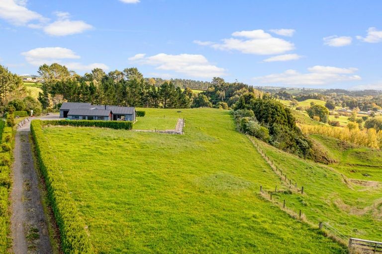 Photo of property in 110 Stockman Road, Tikorangi, Waitara, 4383