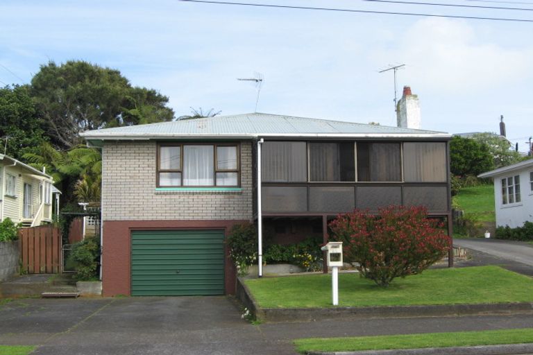 Photo of property in 63 Mould Street, Waitara, 4320