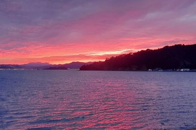 Photo of property in 2/148 Evans Bay Parade, Roseneath, Wellington, 6021