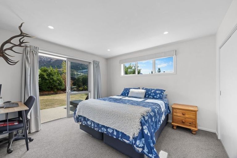 Photo of property in 8 Pennycook Place, Lake Hawea, Wanaka, 9382