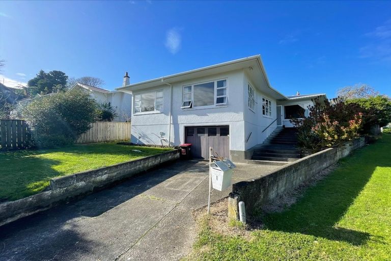 Photo of property in 1 Smart Terrace, Saint Johns Hill, Whanganui, 4500