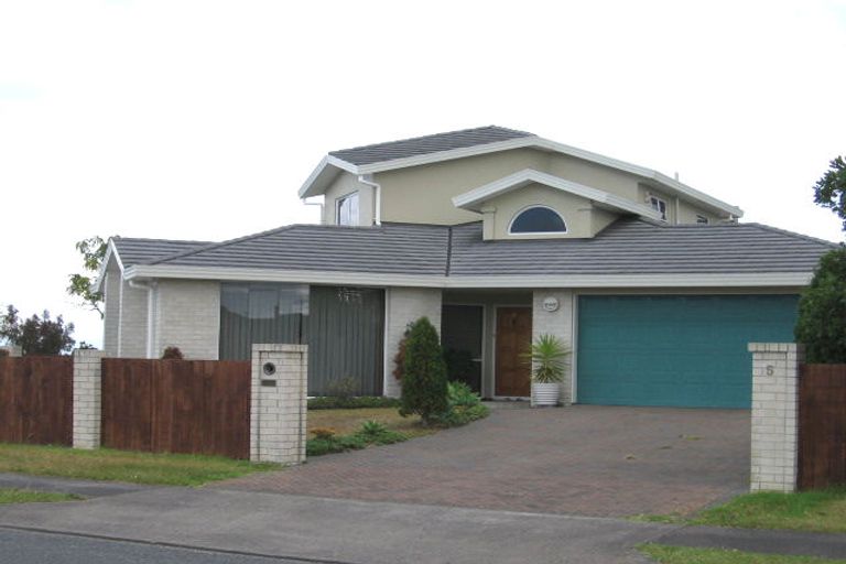 Photo of property in 5 Renoir Street, West Harbour, Auckland, 0618