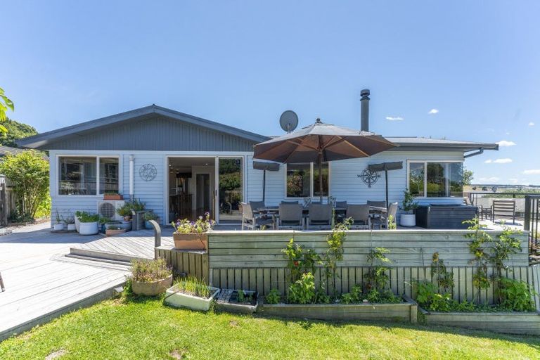 Photo of property in 17 Shera Street, Acacia Bay, Taupo, 3330
