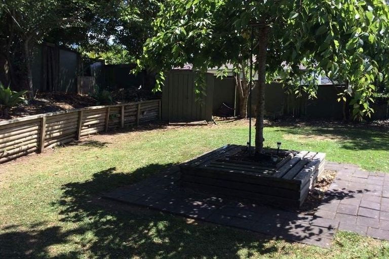 Photo of property in 63 Reynella Drive, Massey, Auckland, 0614