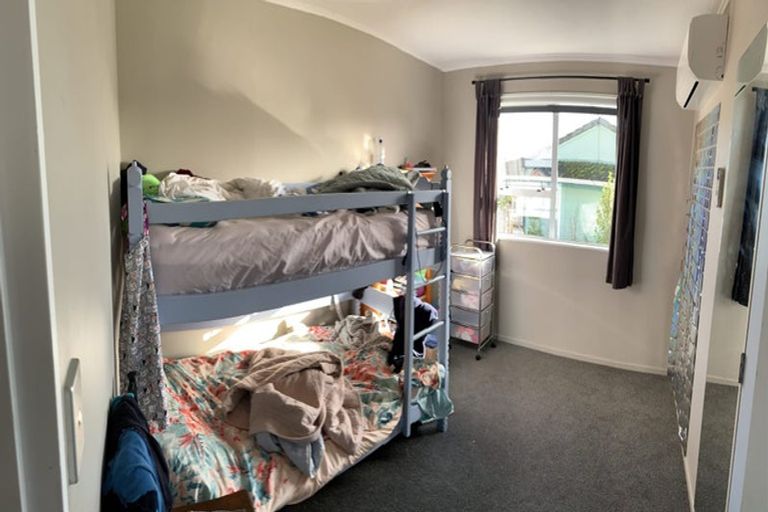 Photo of property in 25 Nassau Avenue, Grenada North, Wellington, 5028