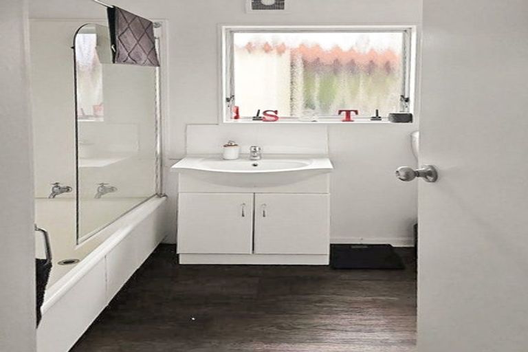 Photo of property in 12 Jellicoe Place, Tamatea, Napier, 4112