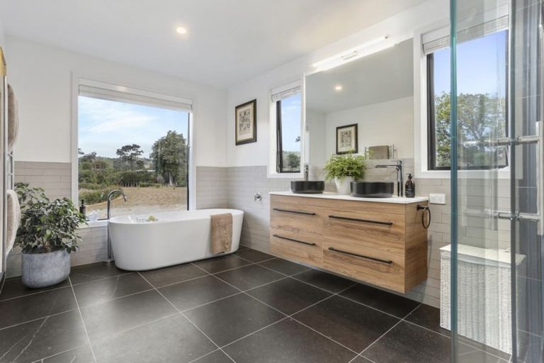 Photo of property in 1164 Weranui Road, Wainui, Silverdale, 0994