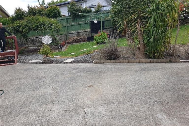 Photo of property in 5 Edgware Road, West Harbour, Auckland, 0618