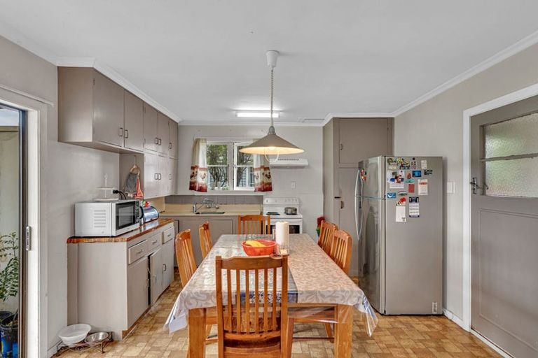 Photo of property in 412 Main North Road, Redwood, Christchurch, 8051