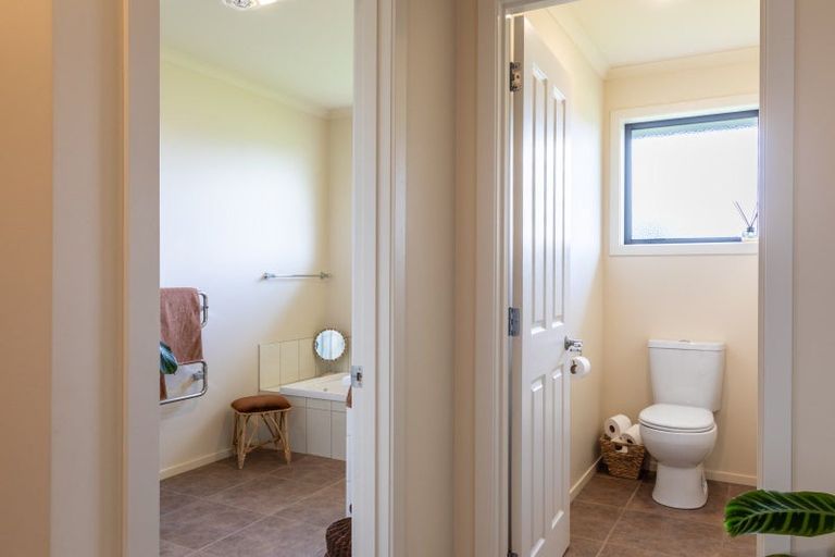 Photo of property in 64 Totaramahonga Road, Dannevirke, 4972