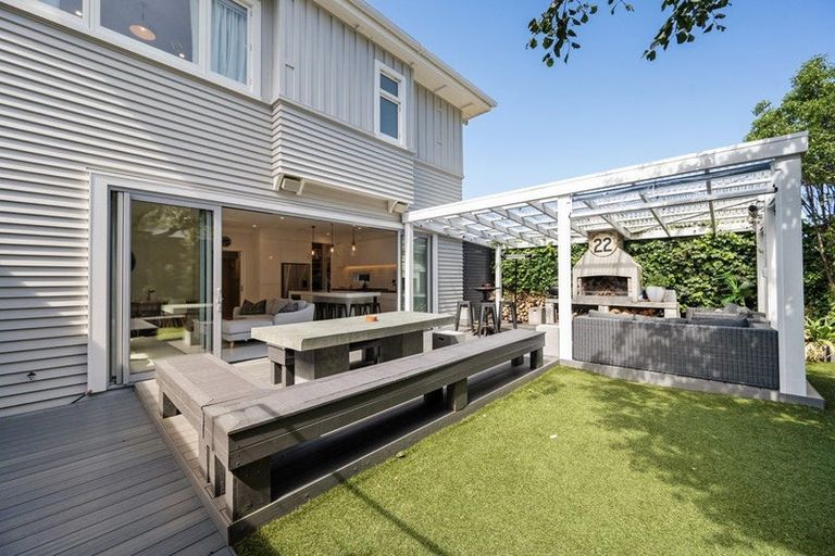 Photo of property in 2 Katherine Avenue, Thorndon, Wellington, 6011