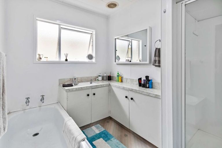 Photo of property in 20 Tawavale Street, Pukehangi, Rotorua, 3015