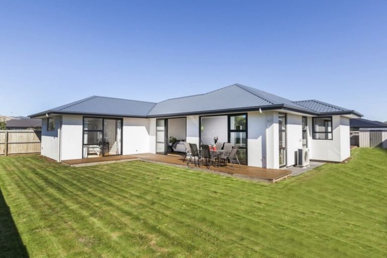 Photo of property in 5 Bargrove Close, Halswell, Christchurch, 8025