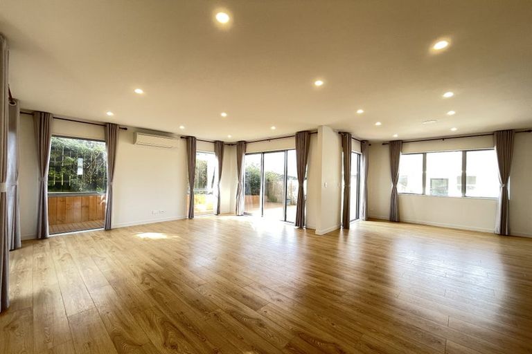 Photo of property in 28a Bruce Road, Glenfield, Auckland, 0629