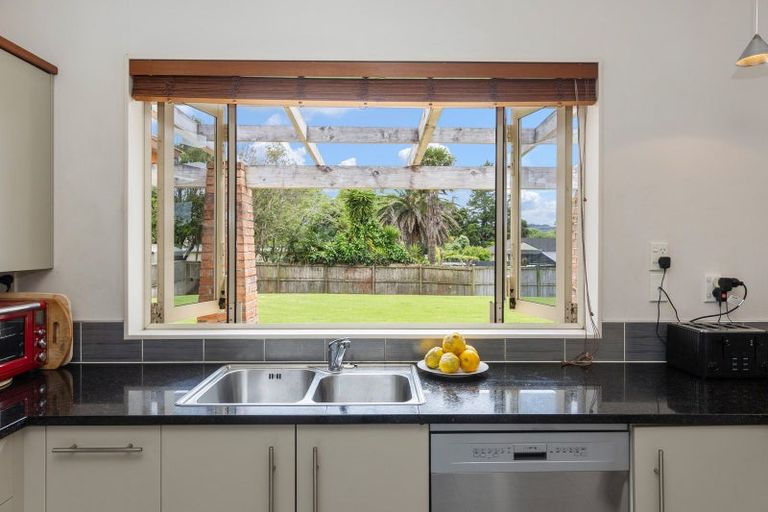 Photo of property in 34 Station Road, Huapai, Kumeu, 0810