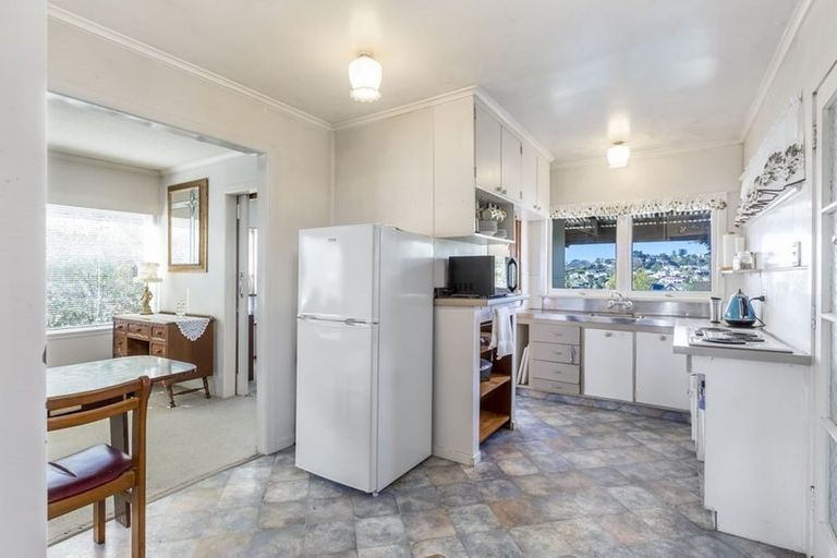 Photo of property in 80 Arran Road, Browns Bay, Auckland, 0630