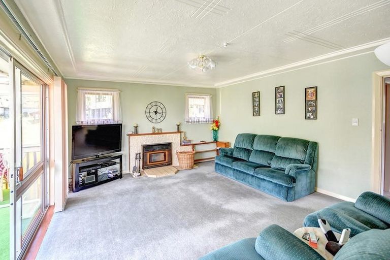 Photo of property in 24 Junction Road, Ravensbourne, Dunedin, 9022