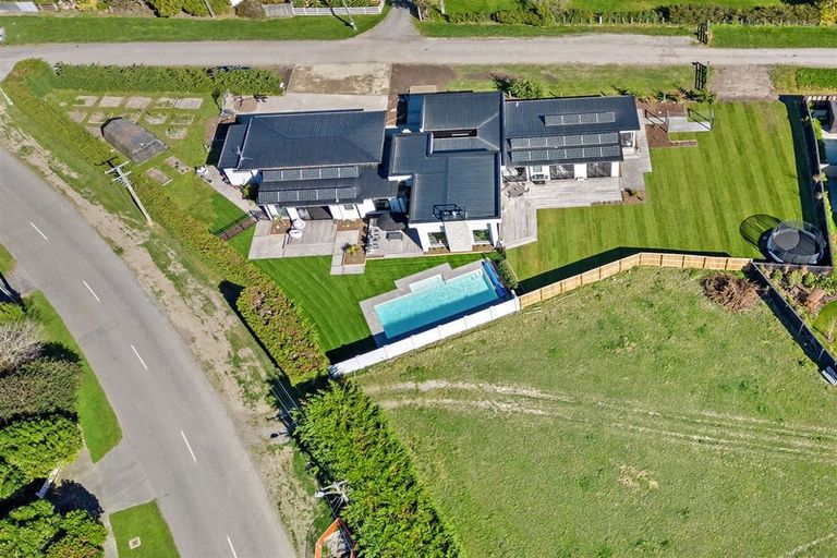 Photo of property in 711 Hills Road, Marshland, Christchurch, 8051