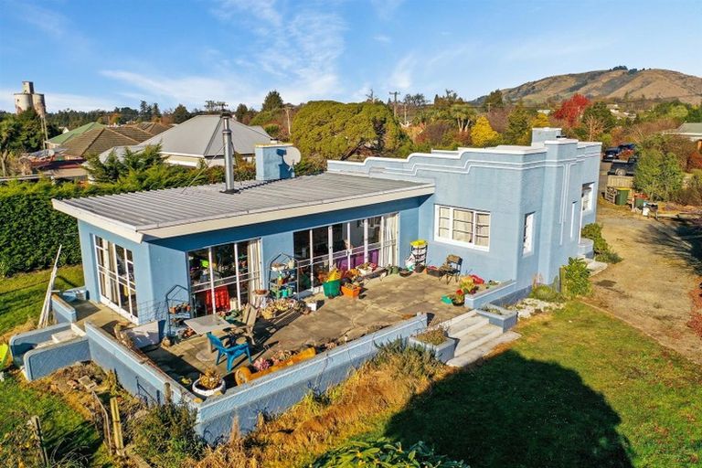 Photo of property in 53 Rhodes Street, Waimate, 7924