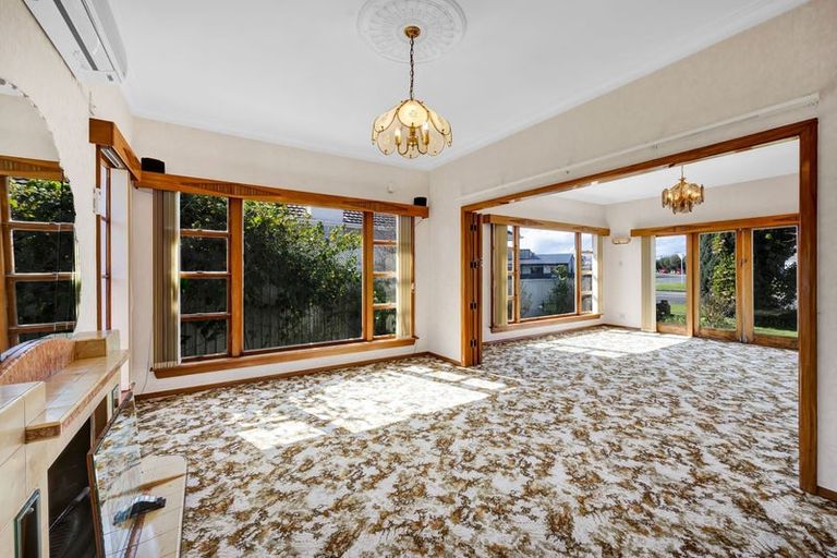 Photo of property in 57 Dixon Avenue, Hawera, 4610