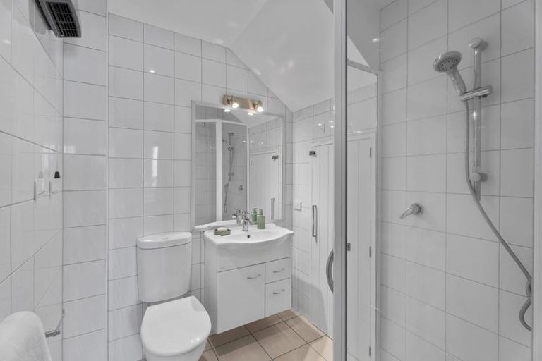 Photo of property in Arno Apartment, 6/8 Mckerrow Place, Sunshine Bay, Queenstown, 9300