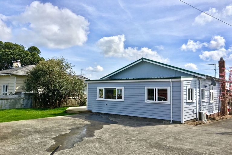 Photo of property in 4b Kingsway Avenue, Sandringham, Auckland, 1025