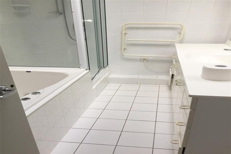 Photo of property in 3 Poseidon Place, Half Moon Bay, Auckland, 2012