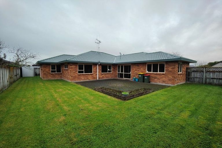 Photo of property in 54 Nottingham Drive, Hamilton East, Hamilton, 3216