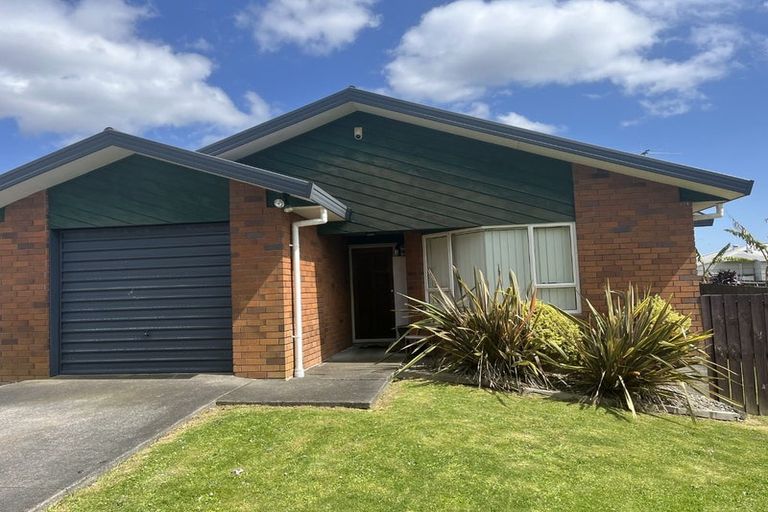 Photo of property in 38 Norrie Smith Avenue, Flat Bush, Auckland, 2023