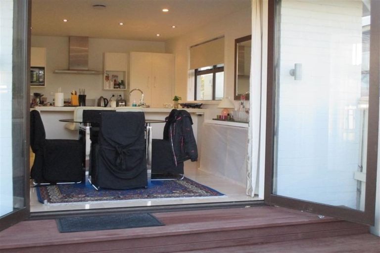 Photo of property in 1/111 Aikmans Road, Merivale, Christchurch, 8014