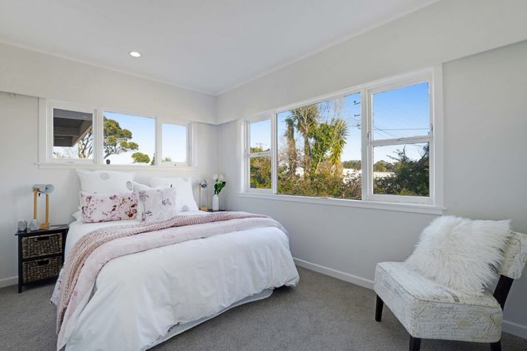 Photo of property in 1/66 Coronation Road, Hillcrest, Auckland, 0627