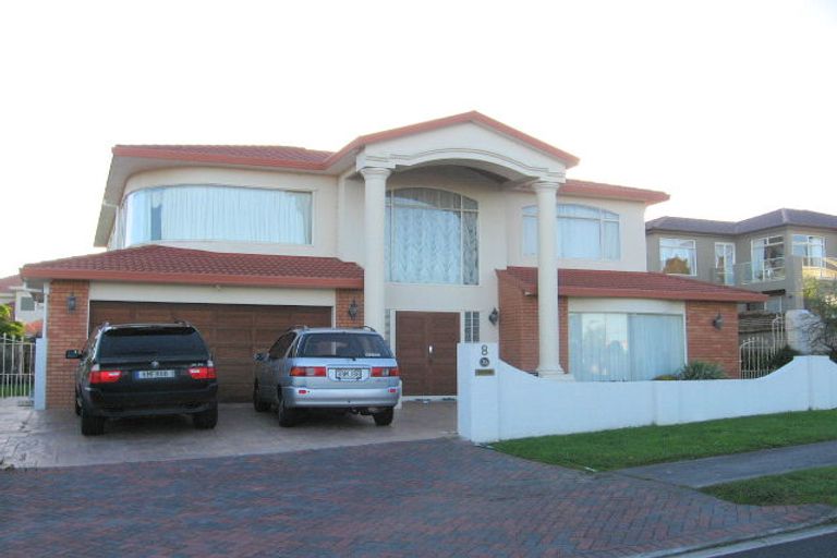 Photo of property in 8 Courtneys, West Harbour, Auckland, 0618