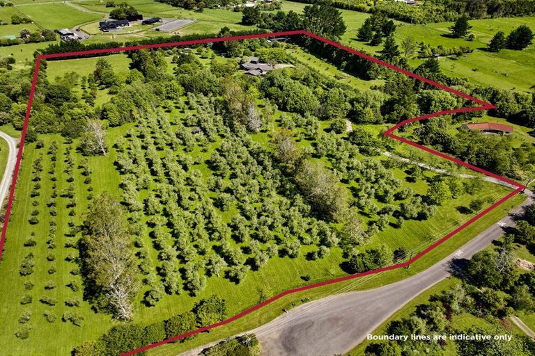 Photo of property in 96 Arcus Road, Te Horo, Otaki, 5582