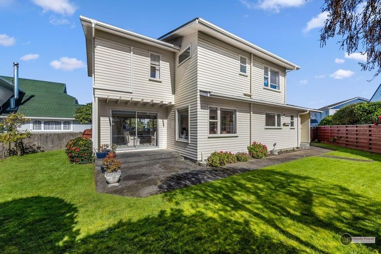 Photo of property in 7 Earlston Grove, Avalon, Lower Hutt, 5011