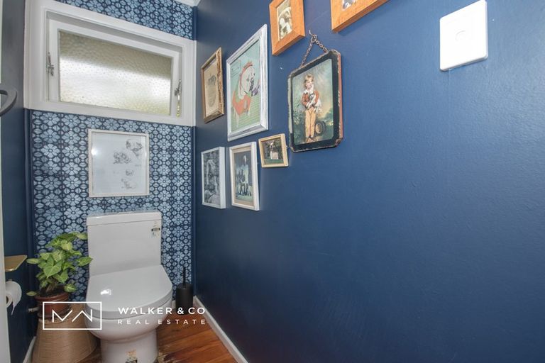 Photo of property in 97 Pinehaven Road, Pinehaven, Upper Hutt, 5019