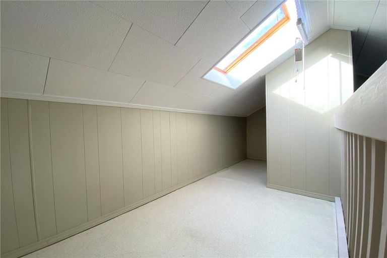 Photo of property in 2/127 Swanson Road, Henderson, Auckland, 0610