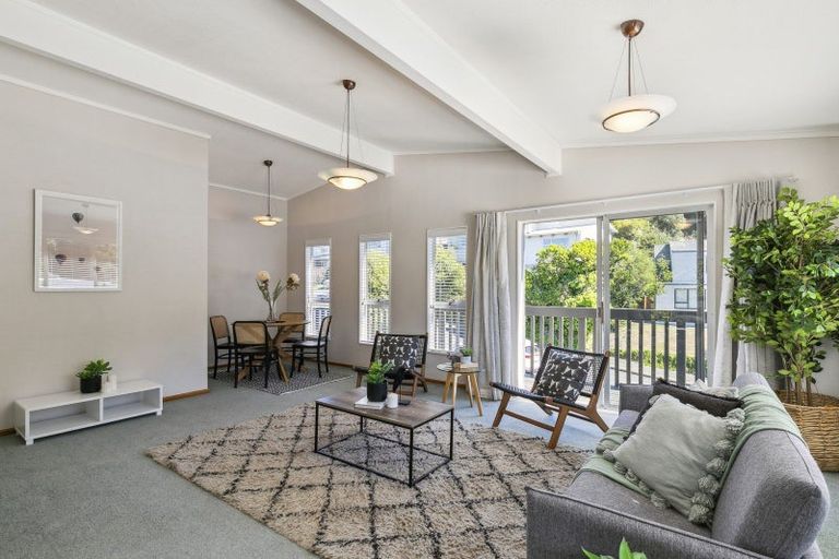 Photo of property in 17 Westhaven Drive, Tawa, Wellington, 5028