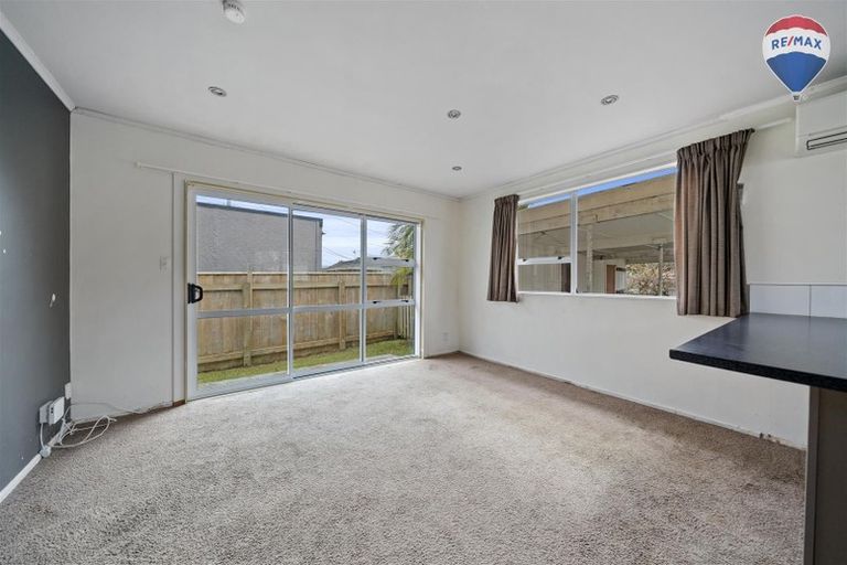 Photo of property in 2/8 Wilford Street, Wallaceville, Upper Hutt, 5018