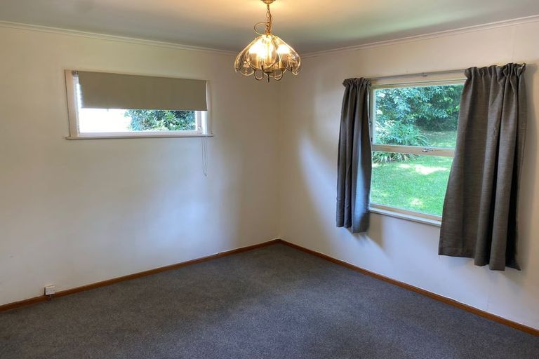 Photo of property in 23 Ellice Road, Totara Vale, Auckland, 0629
