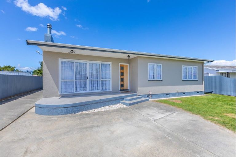 Photo of property in 3 Kelvin Road, Maraenui, Napier, 4110