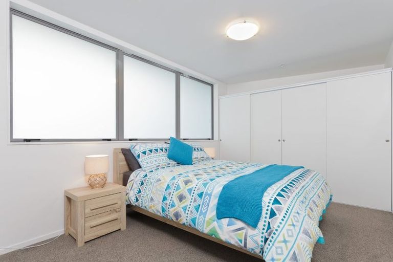 Photo of property in 12/26 Railway Street West, Papakura, 2110