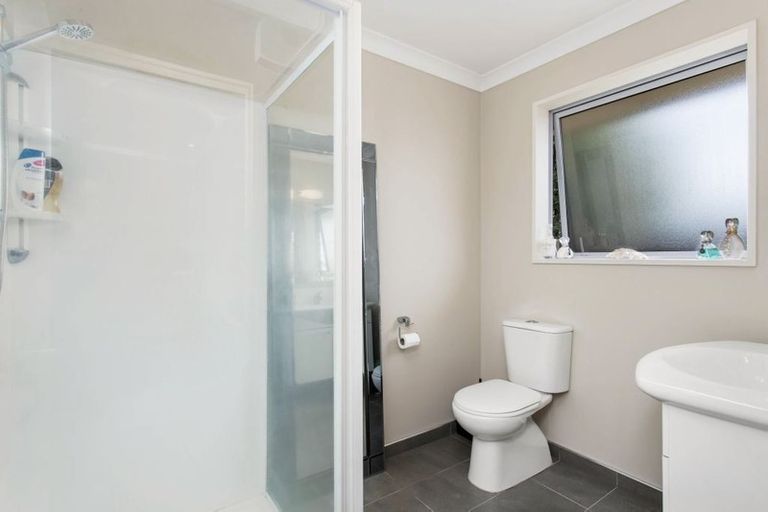 Photo of property in 2a Wildberry Street, Woolston, Christchurch, 8023