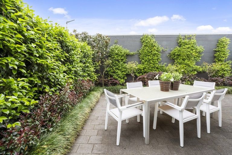 Photo of property in 3/3 Union Street, Merrilands, New Plymouth, 4312