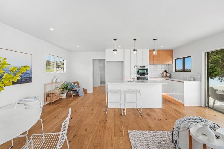 Photo of property in 281 Cove Road, Waipu, 0582