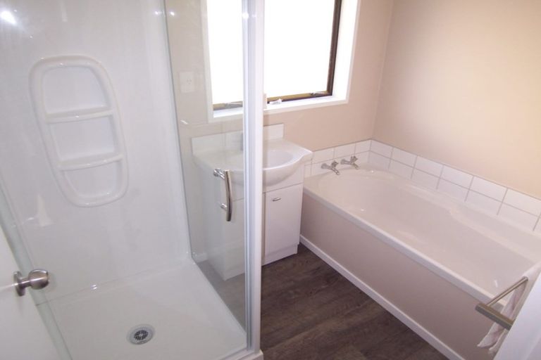 Photo of property in 1/10 Wadeley Road, Ilam, Christchurch, 8041